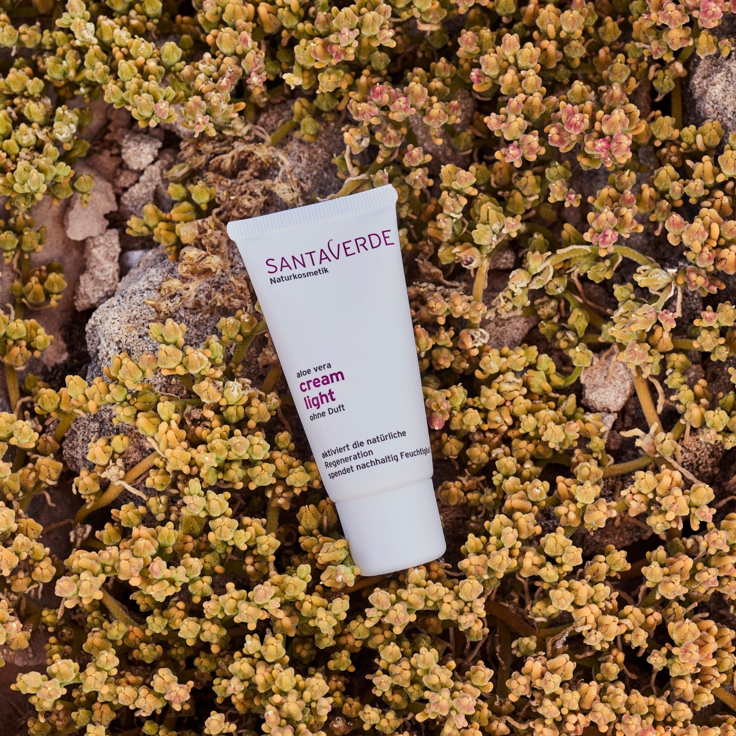 Santaverde Cream Light ohne Duft – Aloe Vera Naturkosmetik leichte Gesichtscreme für empfindliche Haut, weiße Tube